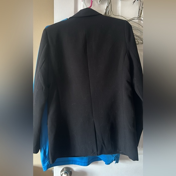 SOLD - Classic and classy blazer - Picture 3 of 3